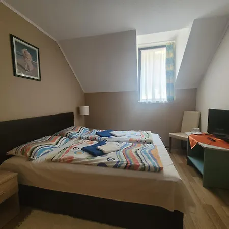 Ezuestfenyo Ueduelo Bed & Breakfast Visegrád