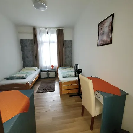 Bed & Breakfast Ezuestfenyo Ueduelo