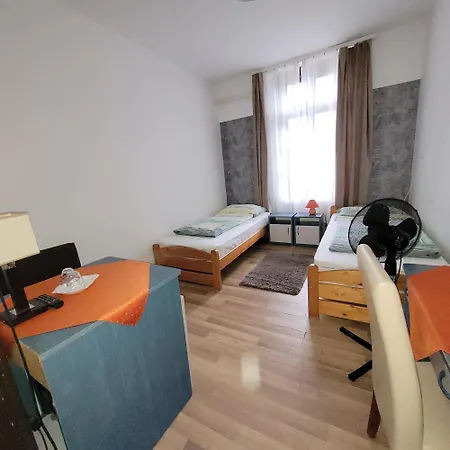 Ezuestfenyo Ueduelo 3* Visegrád