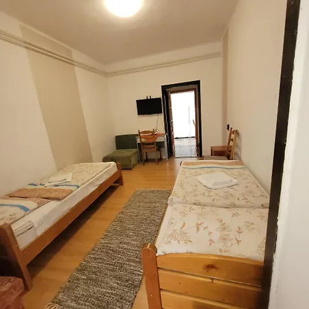 Ezüstfenyő üdülő 3*