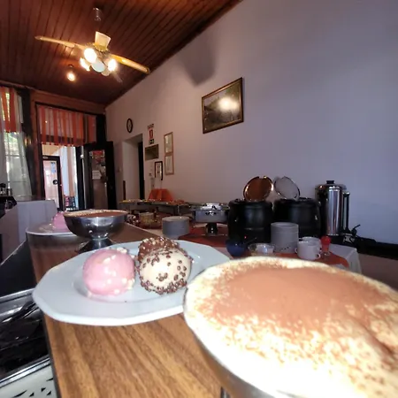 Bed & Breakfast Ezuestfenyo Ueduelo *